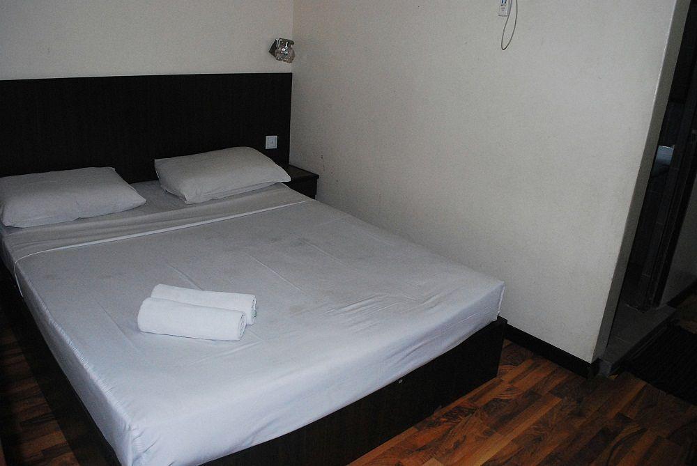 1 Baron Motel Куах Екстер'єр фото