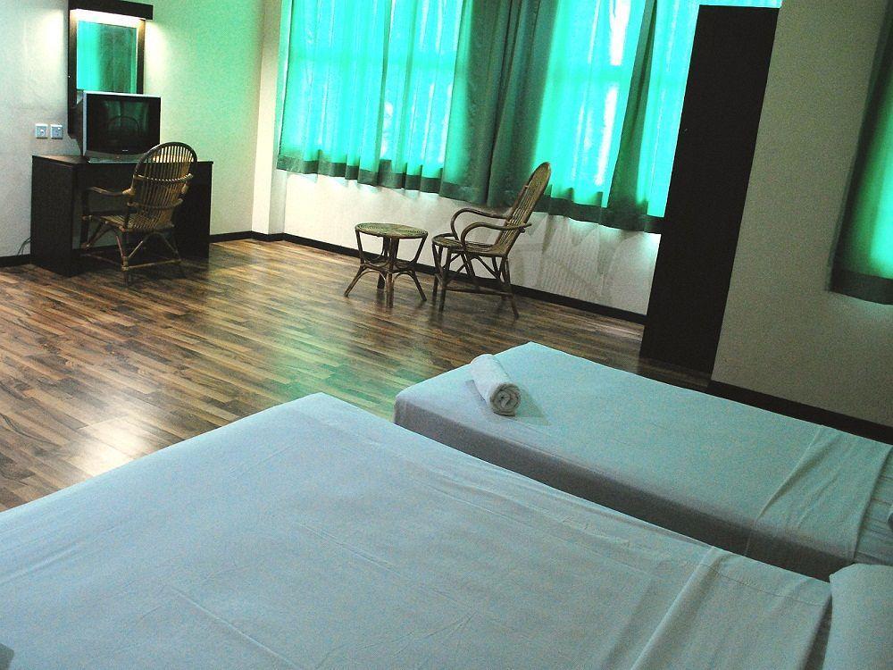 1 Baron Motel Куах Екстер'єр фото