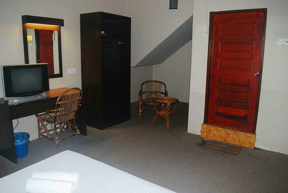 1 Baron Motel Куах Екстер'єр фото