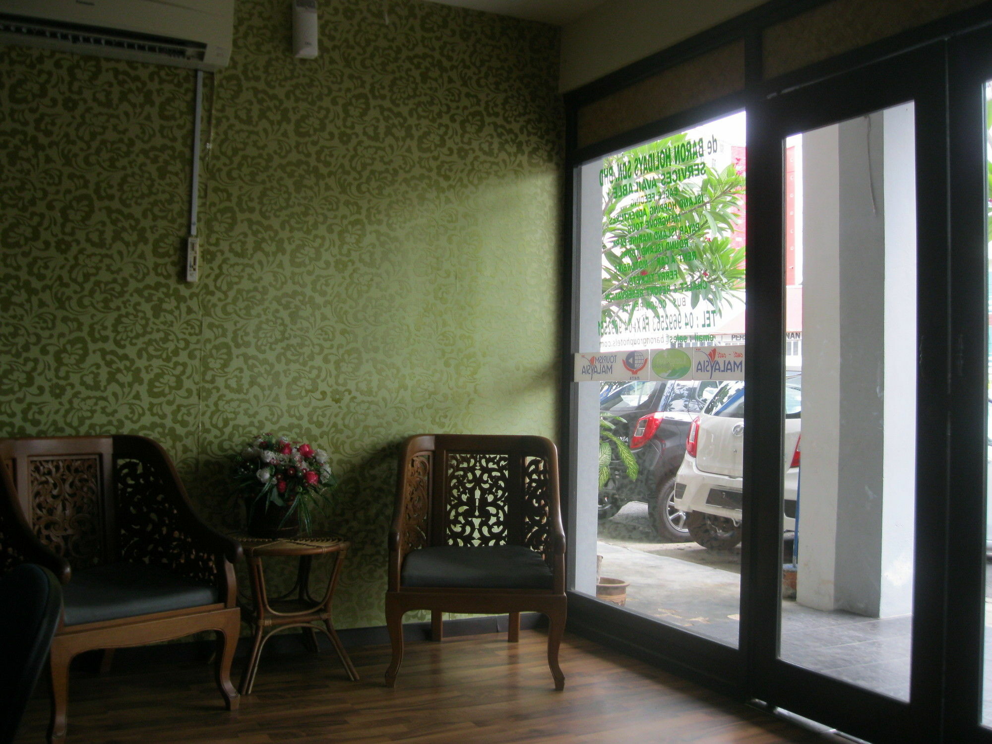 1 Baron Motel Куах Екстер'єр фото